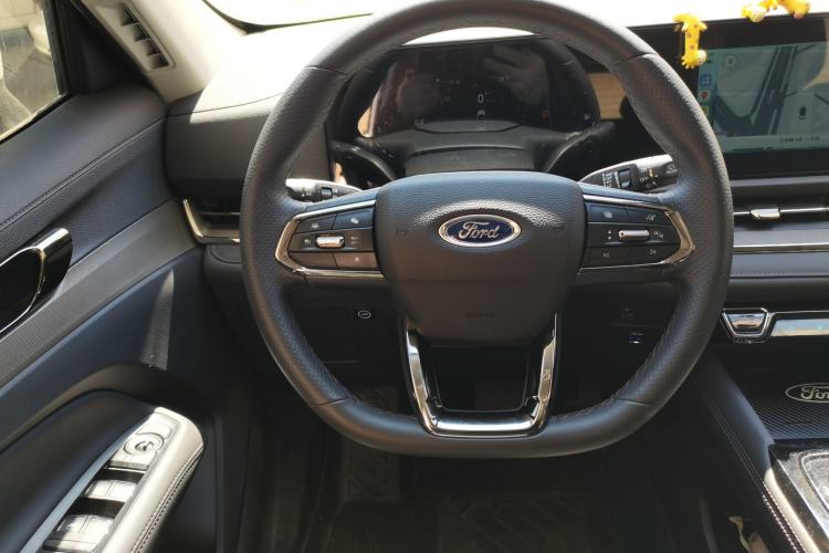 Used Ford Equator Sport 2023 EcoBoost 170 Platinum Edition Steering Wheel