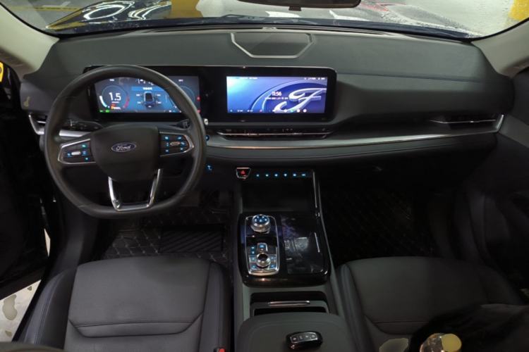 Used Ford Equator Sport 2025 EcoBoost 170 Prime Edition Center Console