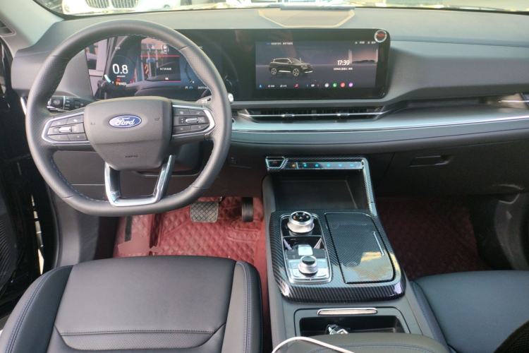 Used Ford Equator Sport 2025 EcoBoost 170 Platinum Edition Center Console