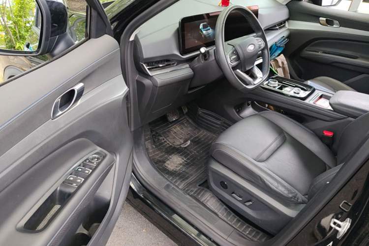 Used Ford Equator Sport 2025 EcoBoost 170 Premier Edition Driver Seat
