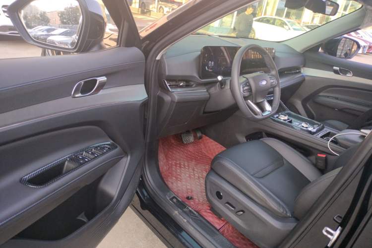 Used Ford Equator Sport 2025 EcoBoost 170 Platinum Edition Driver Seat