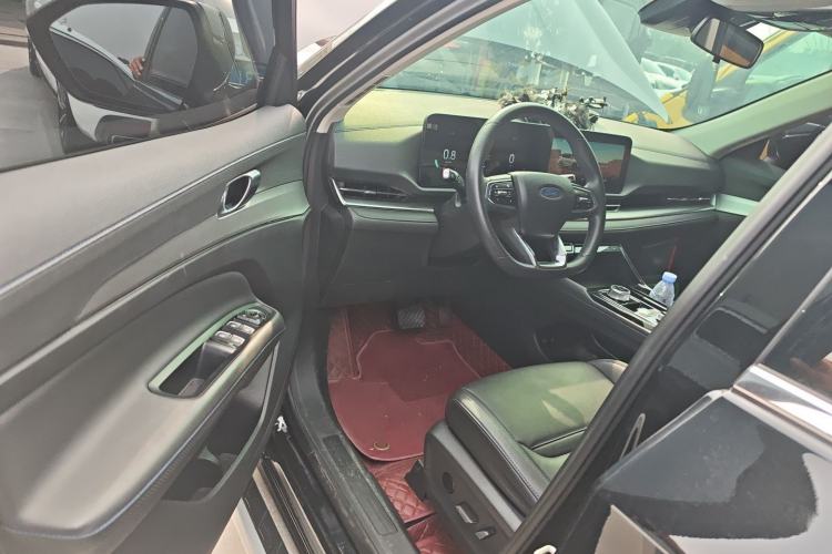 Used Ford Equator Sport 2025 EcoBoost 170 Platinum Edition Driver Seat