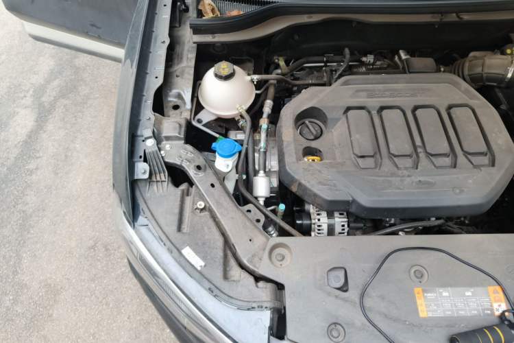 Used Ford Equator Sport 2025 EcoBoost 170 Premier Edition Engine Bay Right