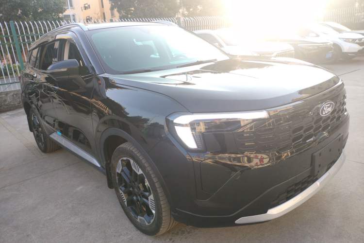 Used Ford Equator Sport 2025 EcoBoost 170 Platinum Edition Front Right 45 Deg