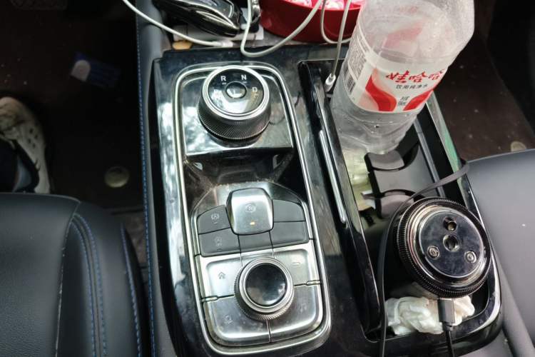 Used Ford Equator Sport 2025 EcoBoost 170 Premier Edition Gear Lever