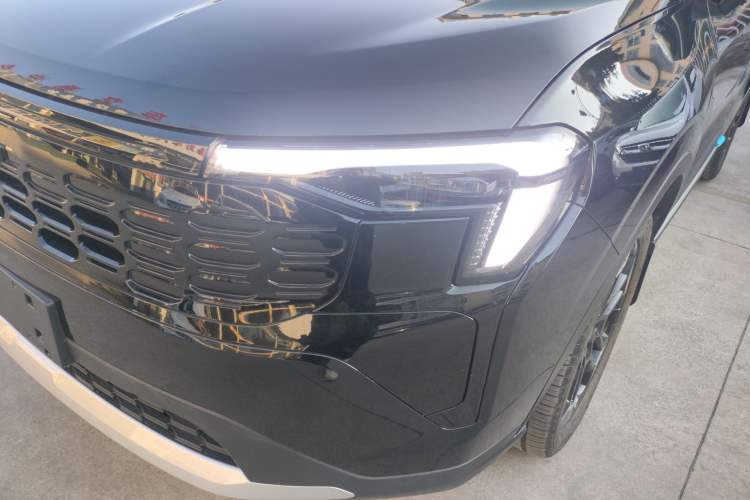 Used Ford Equator Sport 2025 EcoBoost 170 Platinum Edition Left Front Headlight