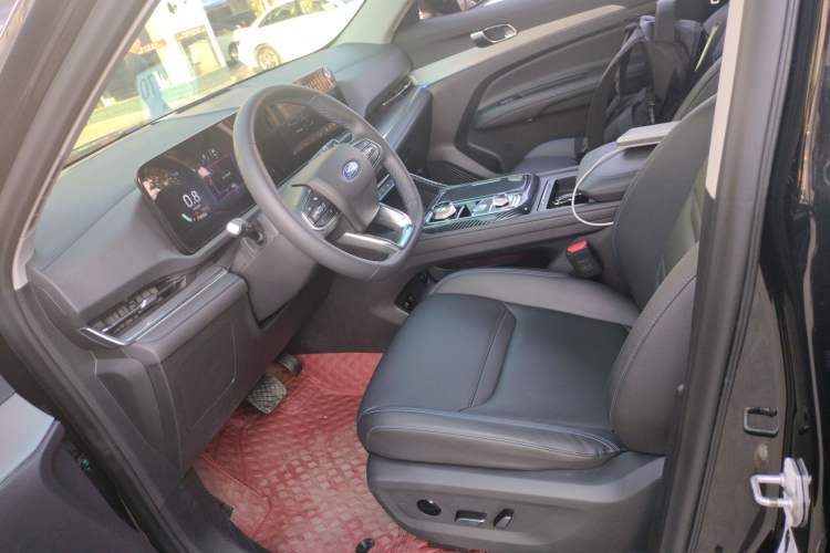 Used Ford Equator Sport 2025 EcoBoost 170 Platinum Edition Left Front Seat