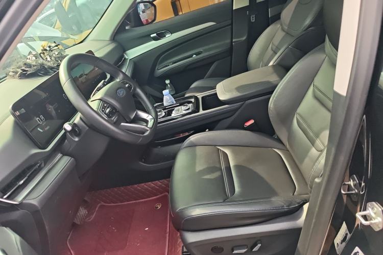 Used Ford Equator Sport 2025 EcoBoost 170 Platinum Edition Left Front Seat
