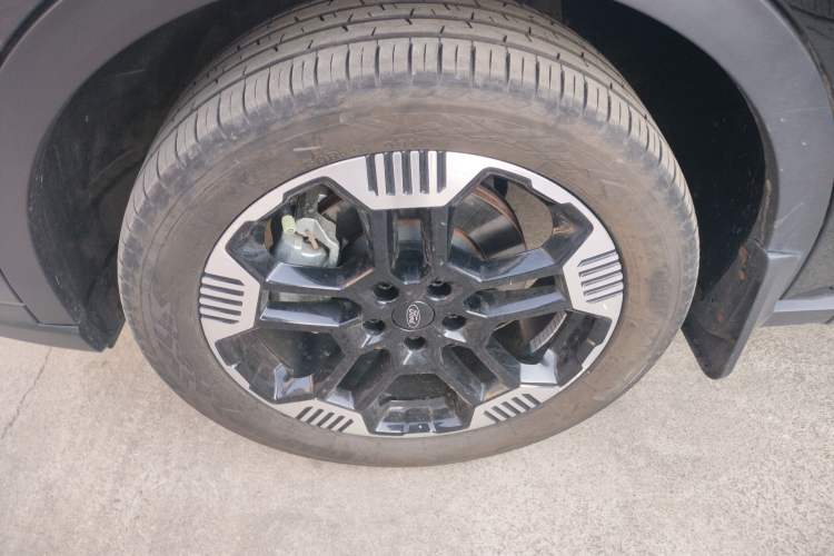 Used Ford Equator Sport 2025 EcoBoost 170 Platinum Edition Left Front Wheel Hub