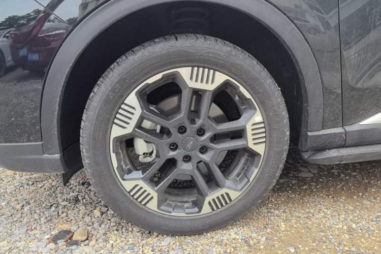 Used Ford Equator Sport 2025 EcoBoost 170 Platinum Edition Left Front Wheel Hub