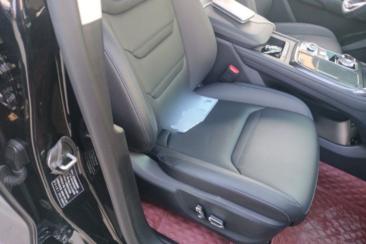 Used Ford Equator Sport 2025 EcoBoost 170 Platinum Edition Right Front Seat