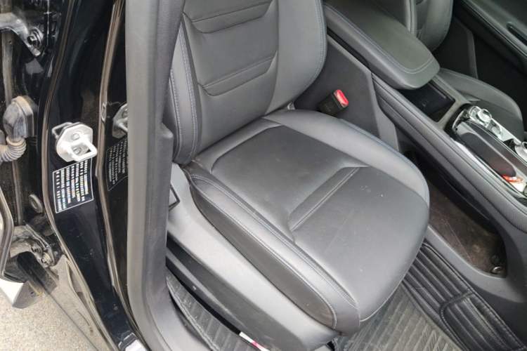 Used Ford Equator Sport 2025 EcoBoost 170 Premier Edition Right Front Seat
