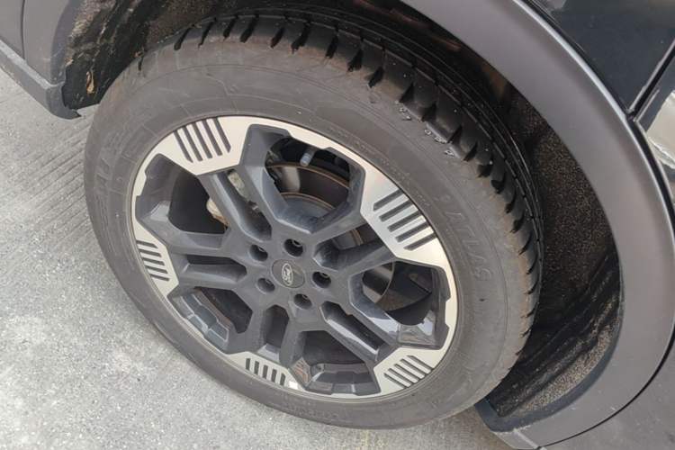 Used Ford Equator Sport 2025 EcoBoost 170 Platinum Edition Right Rear Wheel Hub