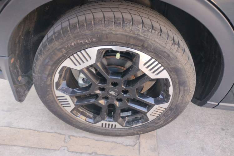 Used Ford Equator Sport 2025 EcoBoost 170 Platinum Edition Right Rear Wheel Hub