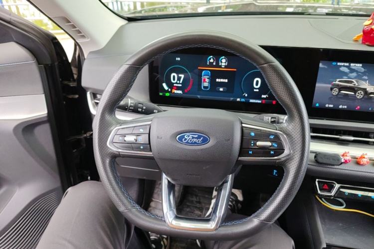 Used Ford Equator Sport 2025 EcoBoost 170 Premier Edition Steering Wheel