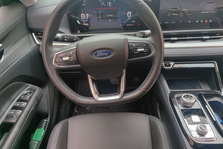 Used Ford Equator Sport 2025 EcoBoost 170 Platinum Edition Steering Wheel