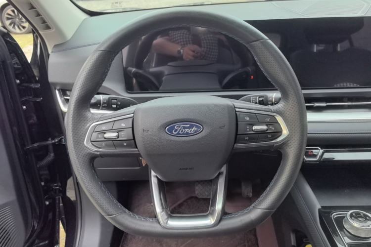 Used Ford Equator Sport 2025 EcoBoost 170 Platinum Edition Steering Wheel