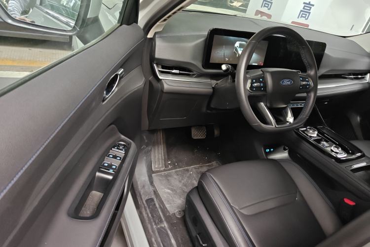 Used Ford Equator Sport 2025 EcoBoost 170 Platinum Edition Driver Seat