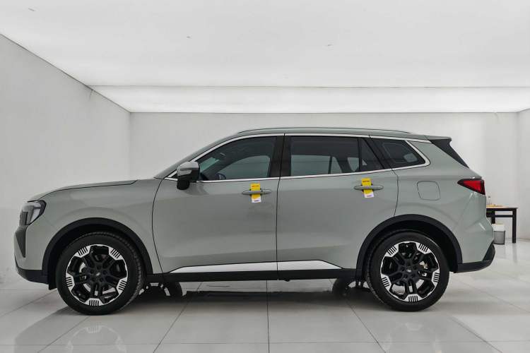 Used Ford Equator Sport 2025 EcoBoost 170 Platinum Edition Exterior 3