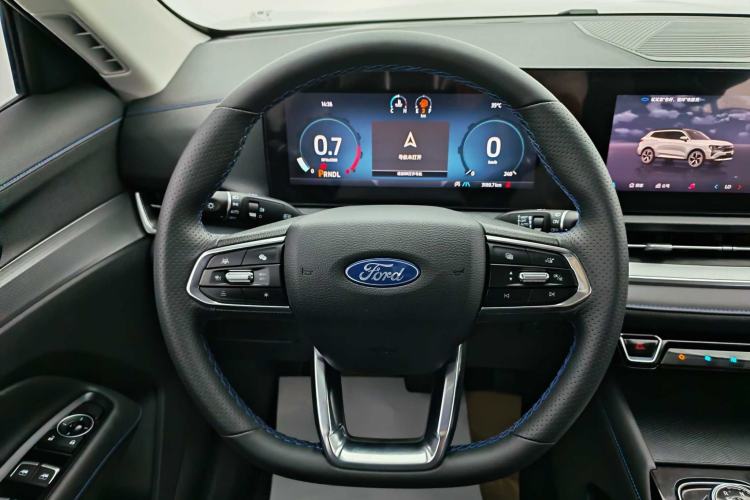 Used Ford Equator Sport 2025 EcoBoost 170 Platinum Edition Steering Wheel