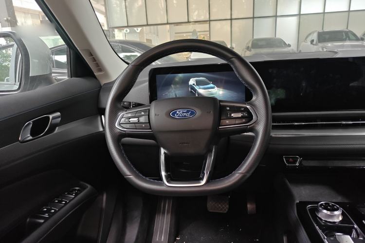 Used Ford Equator Sport 2025 EcoBoost 170 Platinum Edition Steering Wheel