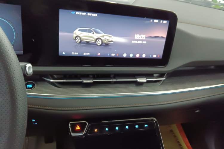 Used Ford Equator Sport 2025 EcoBoost 170 Prestige PLUS Audio And AC Panel
