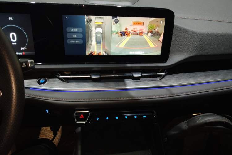 Used Ford Equator Sport 2025 EcoBoost 170 Prestige PLUS Audio And AC Panel