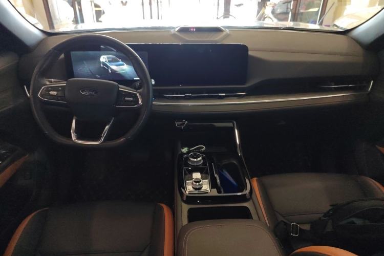 Used Ford Equator Sport 2025 EcoBoost 170 Prestige PLUS Center Console
