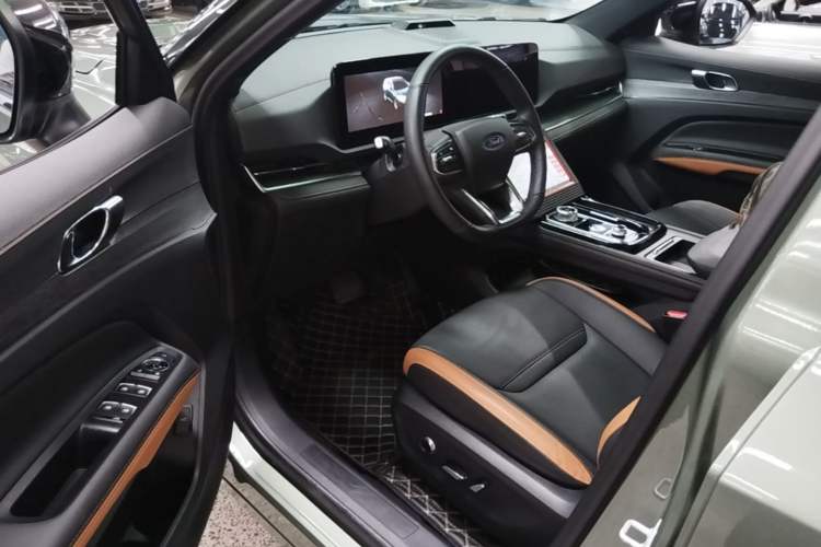 Used Ford Equator Sport 2025 EcoBoost 170 Prestige PLUS Driver Seat