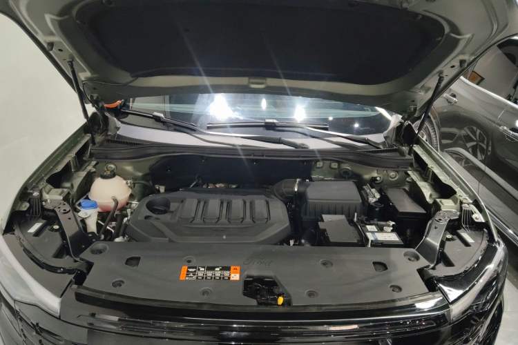 Used Ford Equator Sport 2025 EcoBoost 170 Prestige PLUS Engine Bay