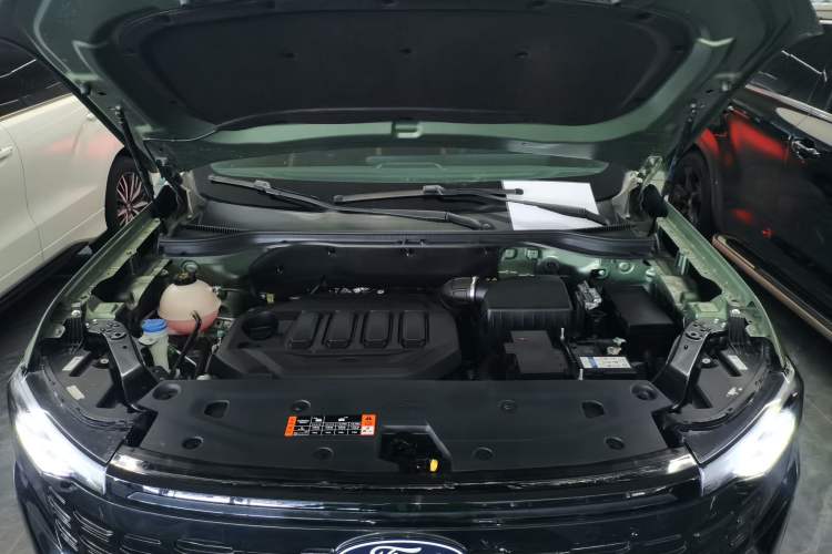 Used Ford Equator Sport 2025 EcoBoost 170 Prestige PLUS Engine Bay