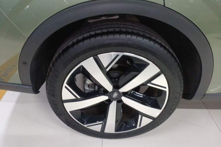 Used Ford Equator Sport 2025 EcoBoost 170 Prestige PLUS Exterior 8