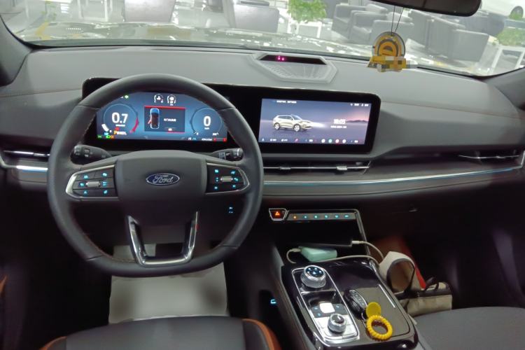 Used Ford Equator Sport 2025 EcoBoost 170 Prestige PLUS Interior 2