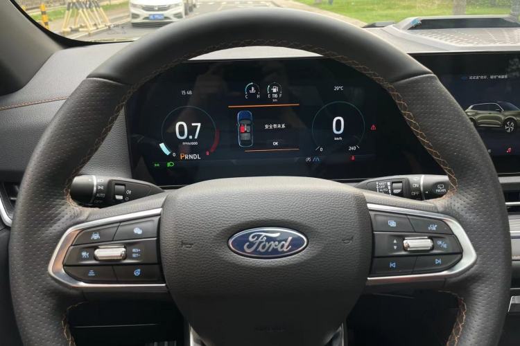 Used Ford Equator Sport 2025 EcoBoost 170 Prestige PLUS Interior 7