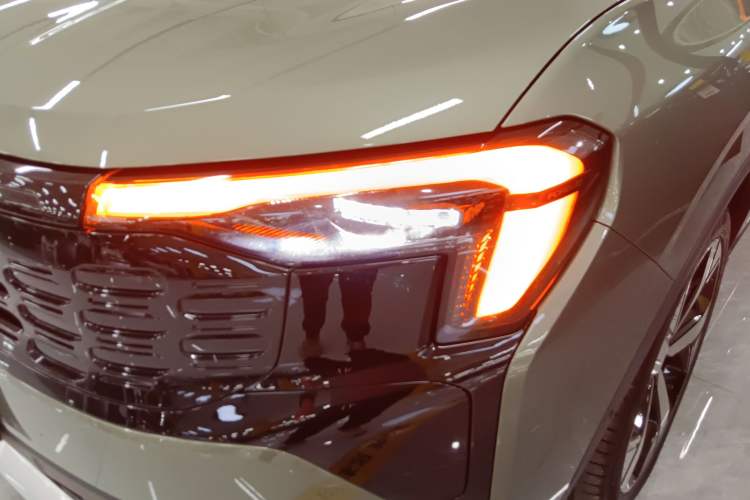 Used Ford Equator Sport 2025 EcoBoost 170 Prestige PLUS Left Front Headlight
