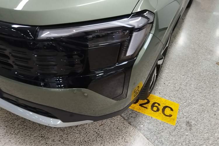 Used Ford Equator Sport 2025 EcoBoost 170 Prestige PLUS Left Front Headlight