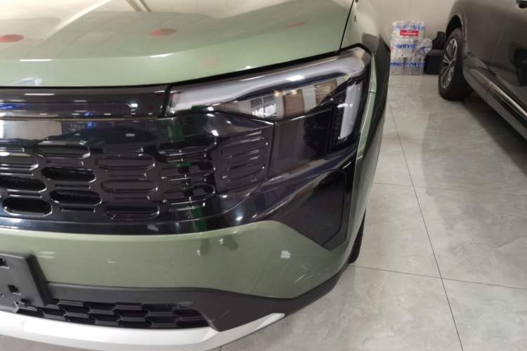 Used Ford Equator Sport 2025 EcoBoost 170 Platinum Edition Left Front Headlight