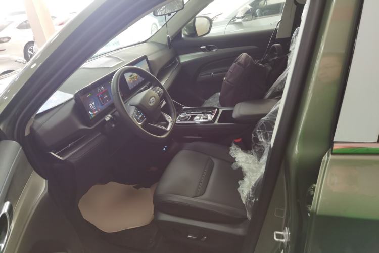 Used Ford Equator Sport 2025 EcoBoost 170 Platinum Edition Left Front Seat