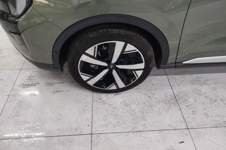 Used Ford Equator Sport 2025 EcoBoost 170 Prestige PLUS Left Front Wheel Hub