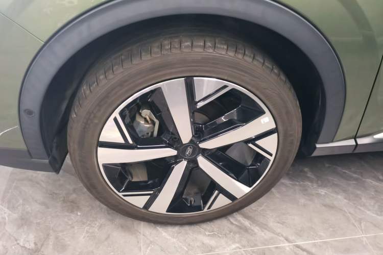 Used Ford Equator Sport 2025 EcoBoost 170 Prestige PLUS Left Front Wheel Hub