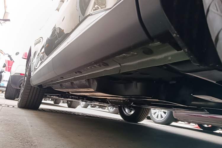 Used Ford Equator Sport 2025 EcoBoost 170 Platinum Edition Left Side Sill
