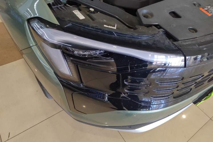 Used Ford Equator Sport 2025 EcoBoost 170 Prestige PLUS Right Front Headlight