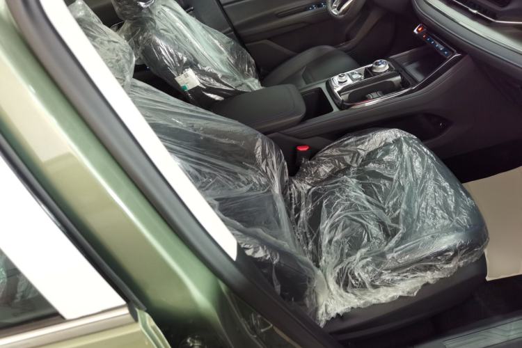 Used Ford Equator Sport 2025 EcoBoost 170 Platinum Edition Right Front Seat