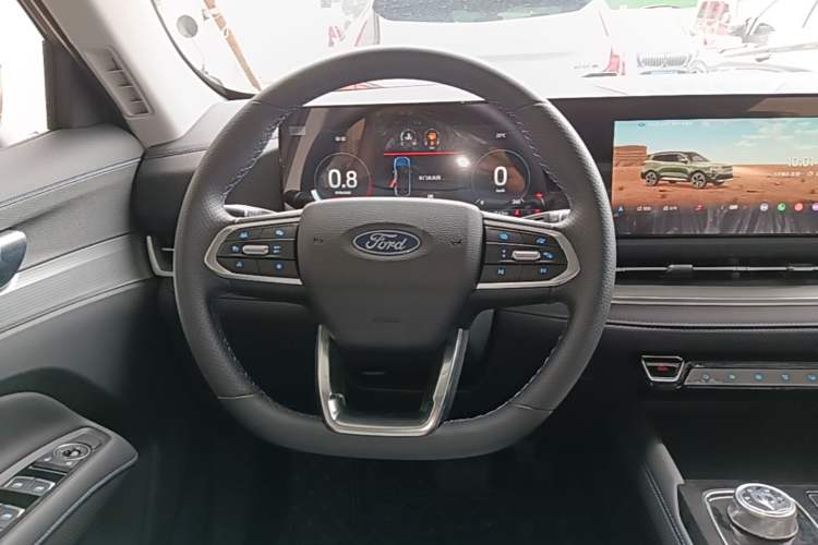Used Ford Equator Sport 2025 EcoBoost 170 Platinum Edition Steering Wheel