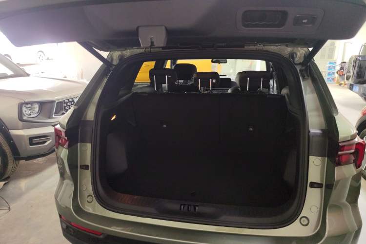 Used Ford Equator Sport 2025 EcoBoost 170 Prestige PLUS Trunk