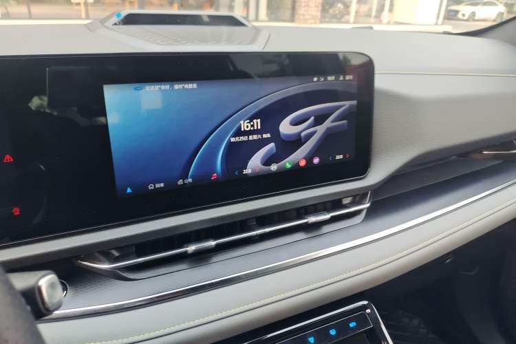 Used Ford Equator Sport New Energy 2025 Luxury Plus Version Audio And AC Panel