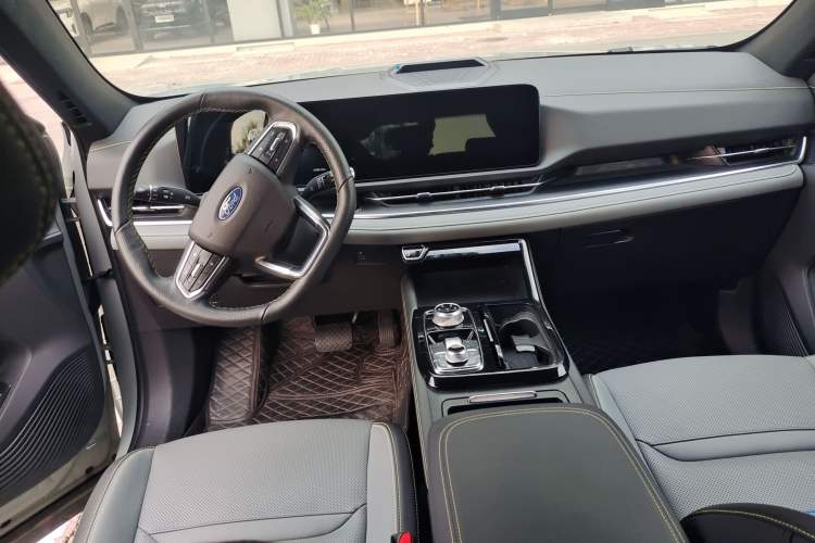 Used Ford Equator Sport New Energy 2025 Luxury Plus Version Center Console