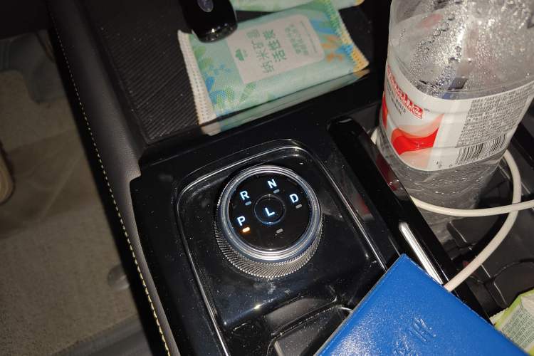 Used Ford Equator Sport New Energy 2025 Platinum Edition Gear Lever