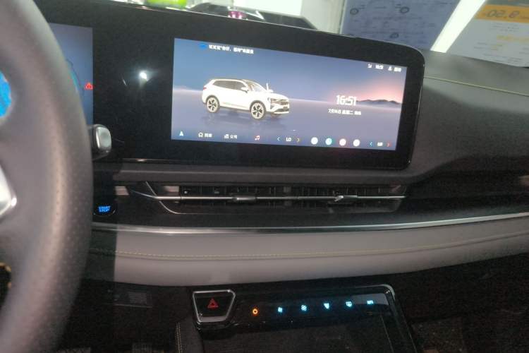Used Ford Equator Sport New Energy 2025 Luxury Plus Version Audio And AC Panel