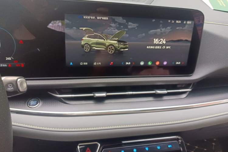 Used Ford Equator Sport New Energy 2025 Luxury Plus Version Audio And AC Panel